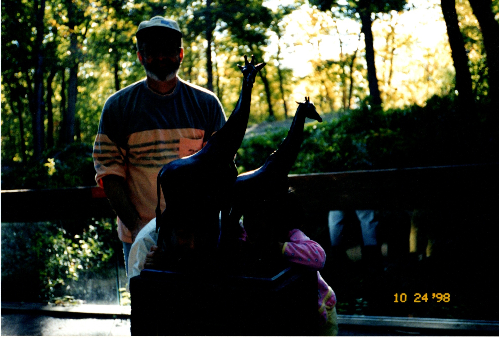 ./1998/18 - October/img06272020_748.jpg